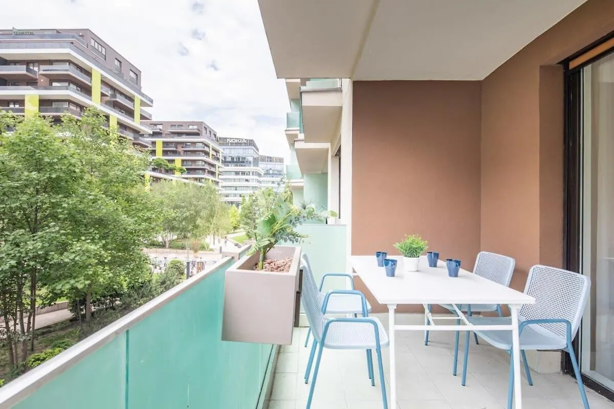 Central Modern And Sunny Apartment With Balcony Budapest